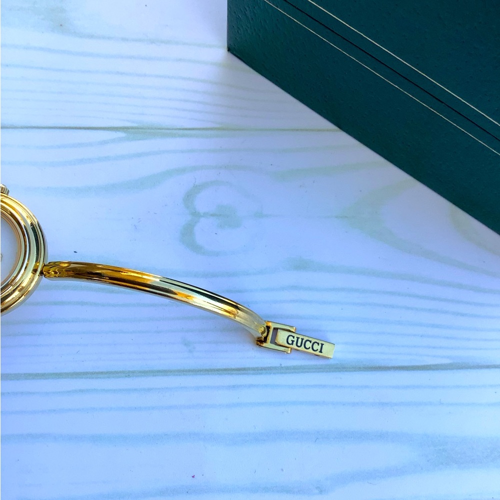 Gucci Gold Watch with Interchangeable Bezels - Picture 6 of 6